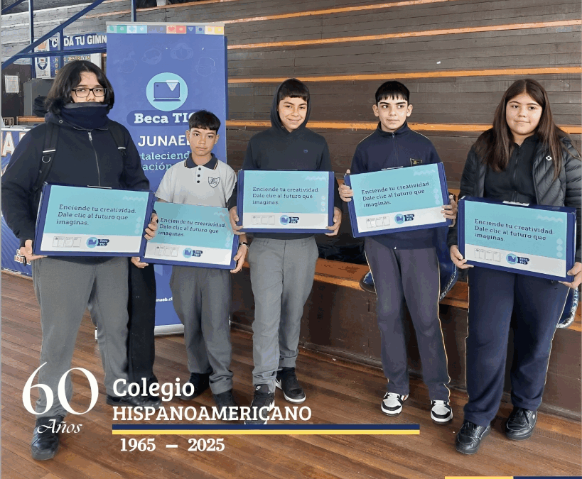 Entrega de Computadores Beca TICS